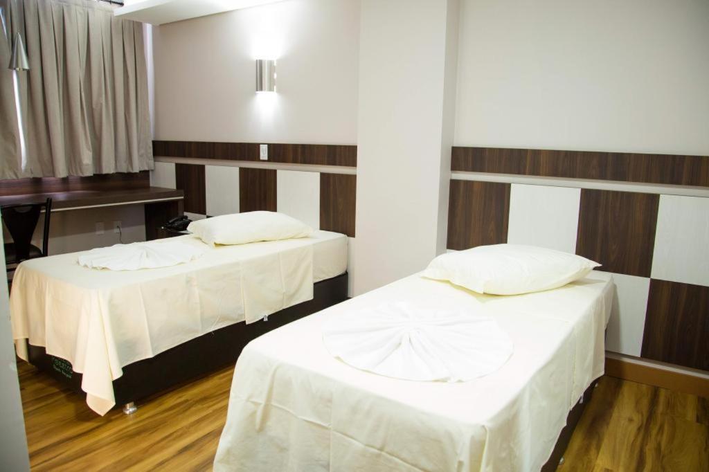 Hotel Maestro Executive Toledo Eksteriør bilde